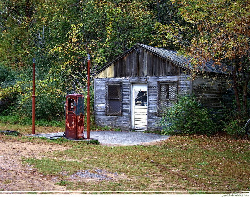 Old Time Gas Station (Pollys, Pure Oil) - From Jon Piechowiak On Facebook